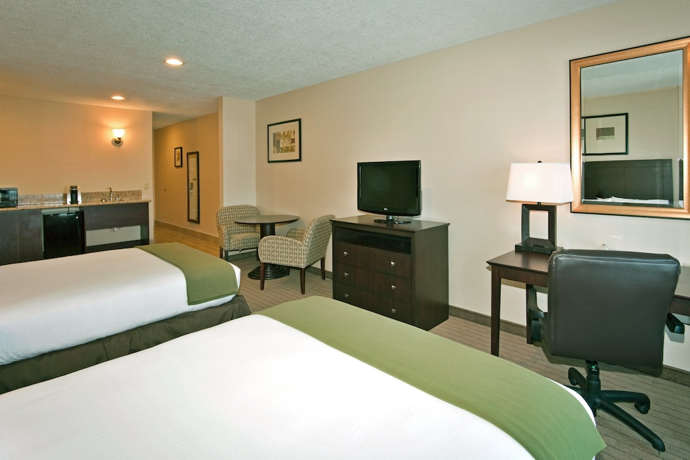 Suite, 2 Queen Beds, Accessible (Mobility, Accessible Tub) - Photo 1