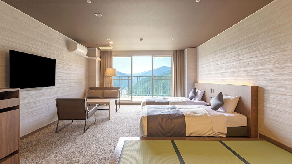 Superior Japanese-Western Twin Room, 6 Tatami Mats, Top Floor - Photo 1