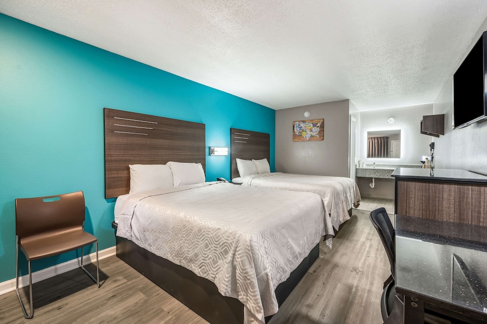 Room, 2 Queen Beds, Non Smoking