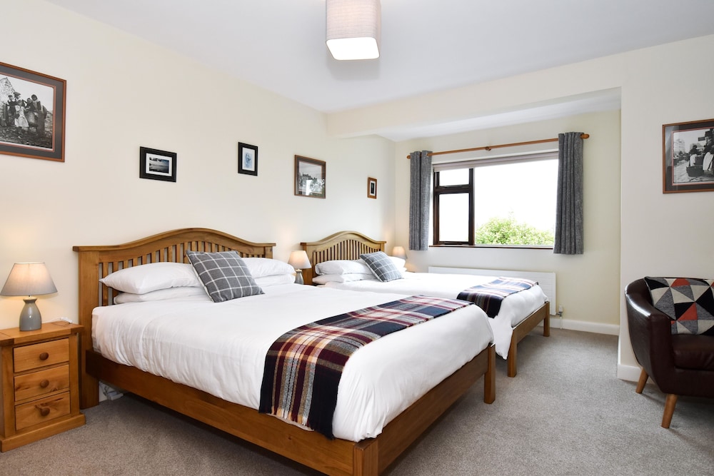 Family Quadruple Room, Ensuite photo 1