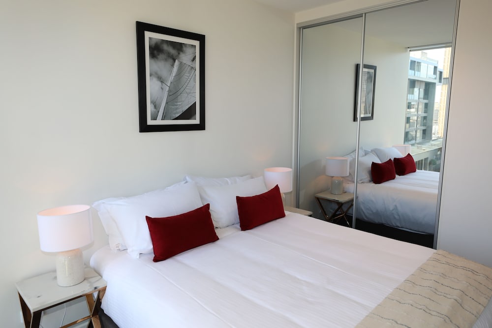 Two Bedroom One Bathroom Apartment - Photo 1