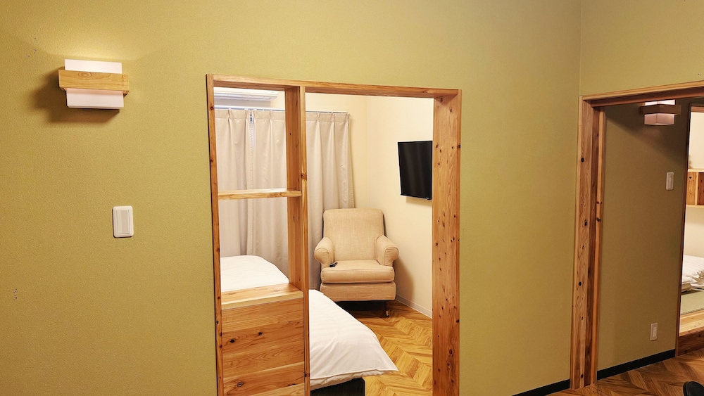 Deluxe Suite, 1 Bedroom, City View photo 3