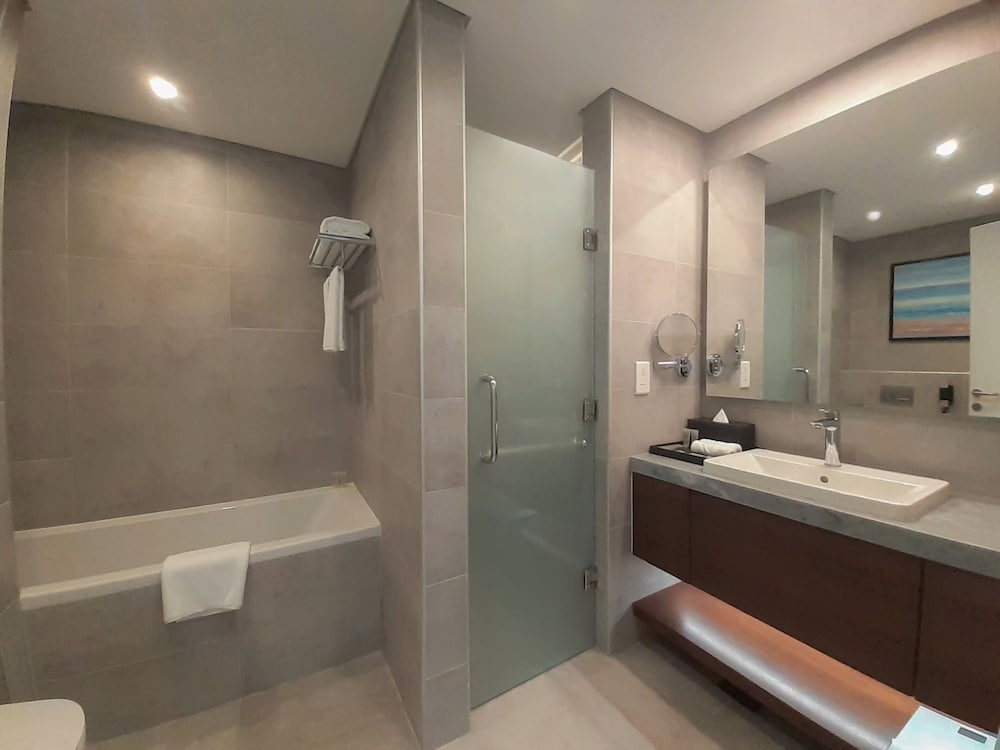 Premier Room, 1 Bedroom - Photo 3
