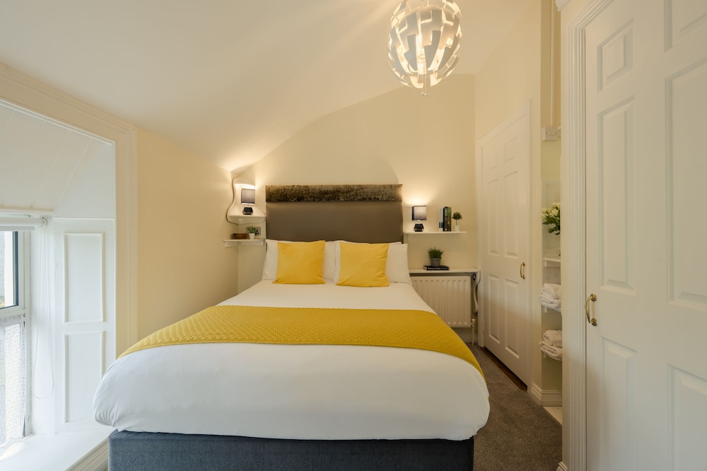 Budget Double room photo 1