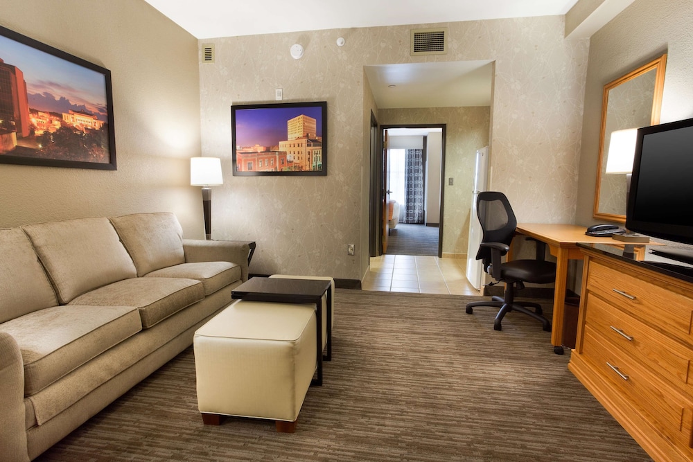 Suite, Multiple Beds, Refrigerator & Microwave (Upper Floor, 2 Rooms, Sofabed)