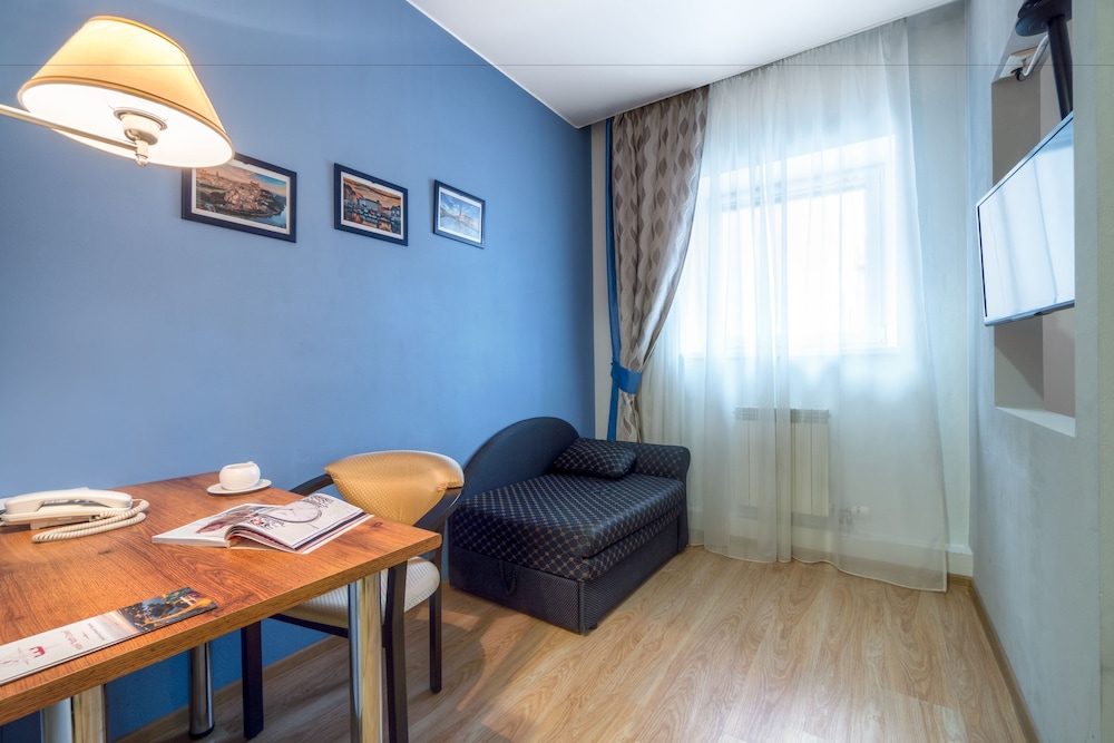 Standard Double or Twin Room photo 2