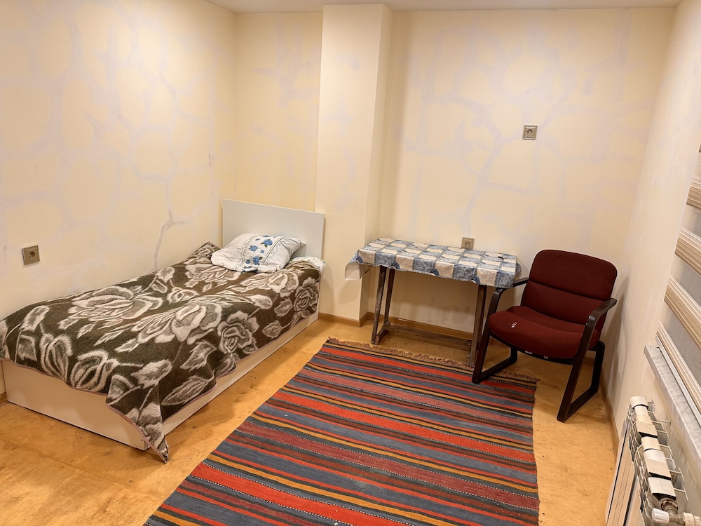 Basic Double or Twin Room - Photo 49