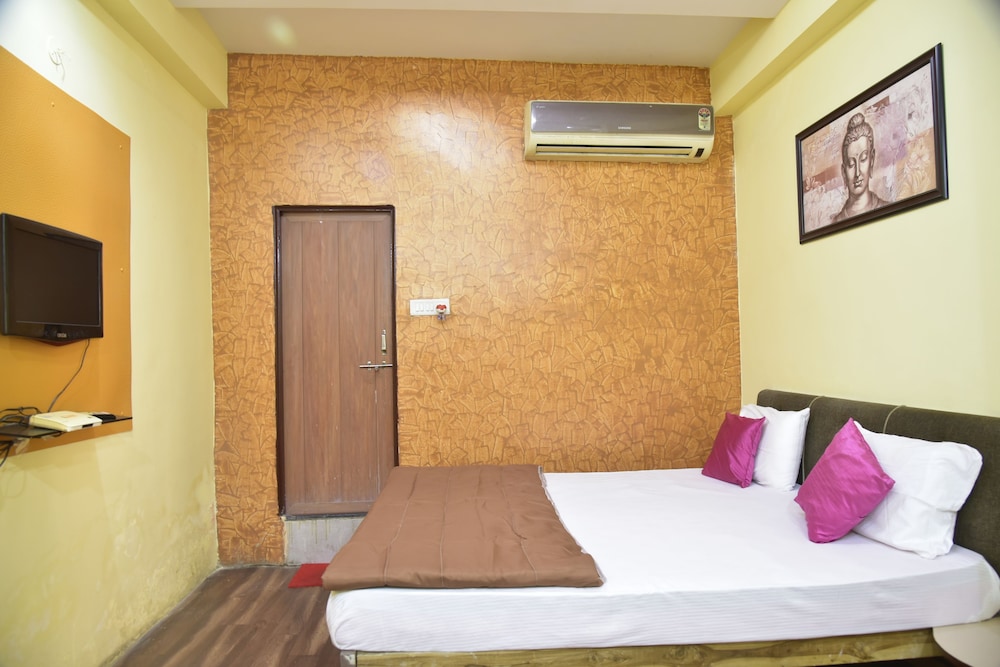 Standard AC Room photo 1