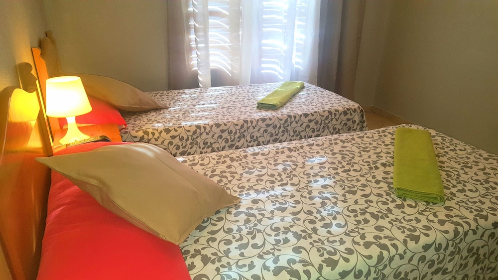 Double Room, 1 Double Bed, Shared Bathroom photo 3