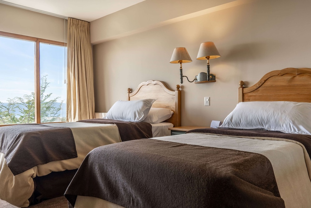 Room, Multiple Beds, Non Smoking, Bay View