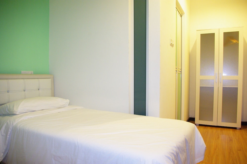 Standard Room, No Windows photo 2
