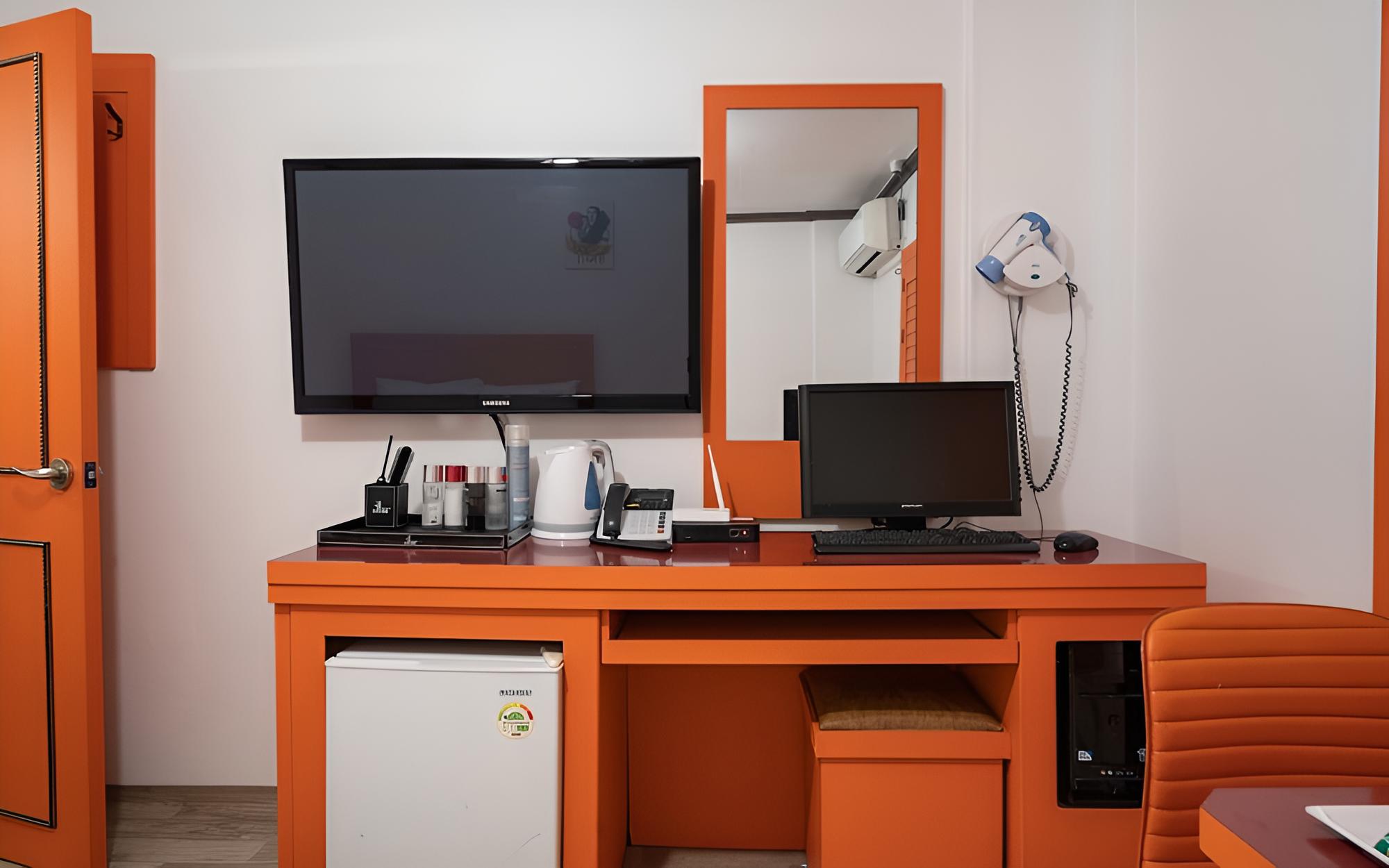 Room (Standard Room) - Photo 2