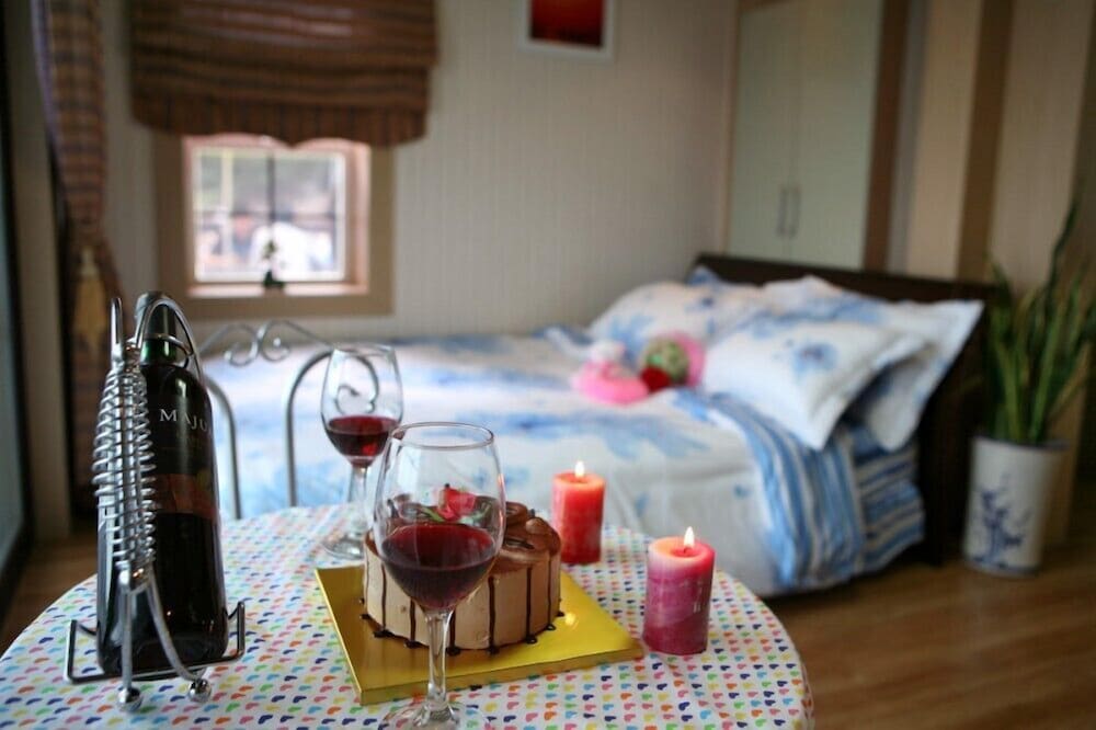 Room (202) photo 1