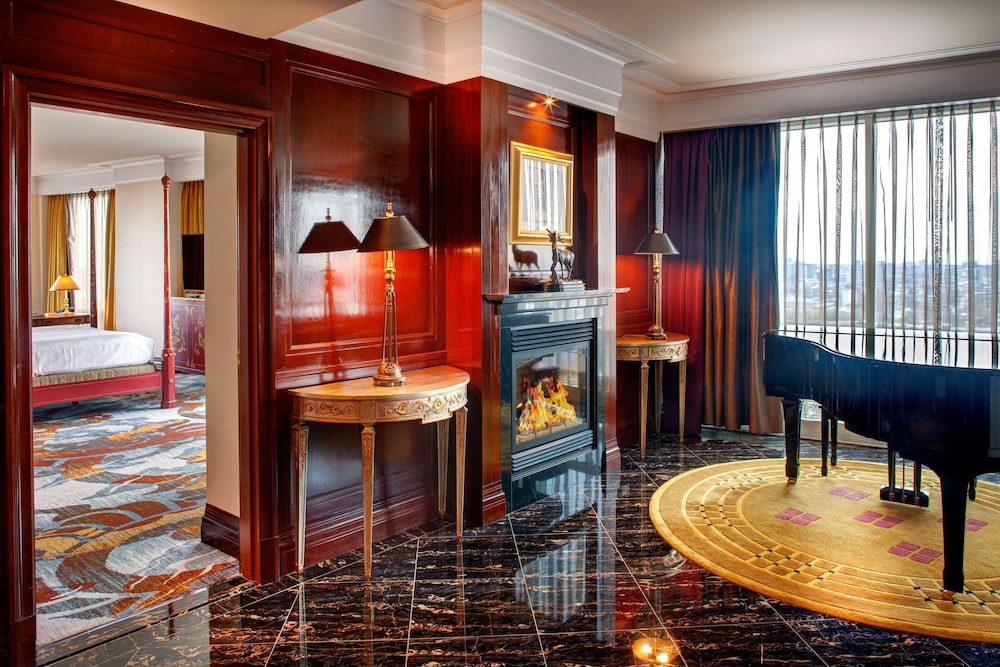 Royal Suite, 1 King Bed photo 1