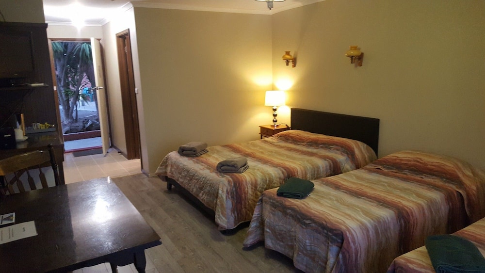 Deluxe Triple Room photo 2