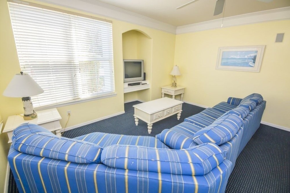 Condo, 2 Bedrooms