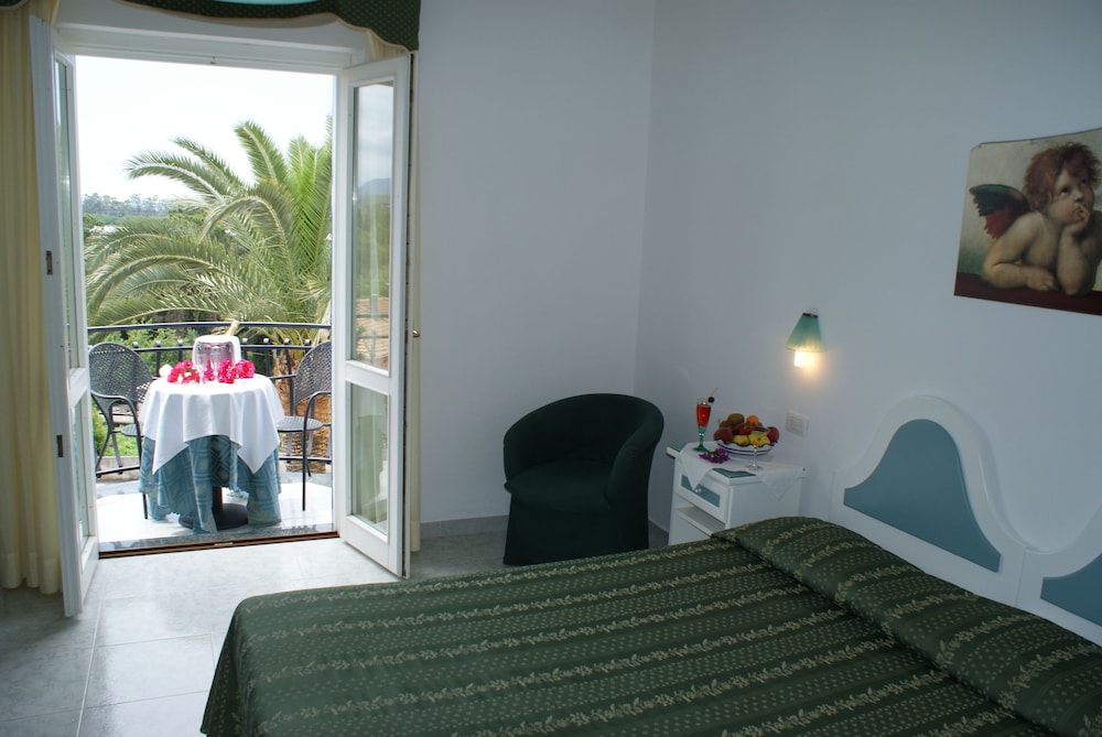 Elite Double or Twin Room - Photo 2