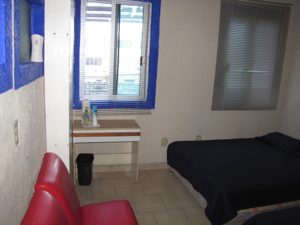 Basic Room photo 2