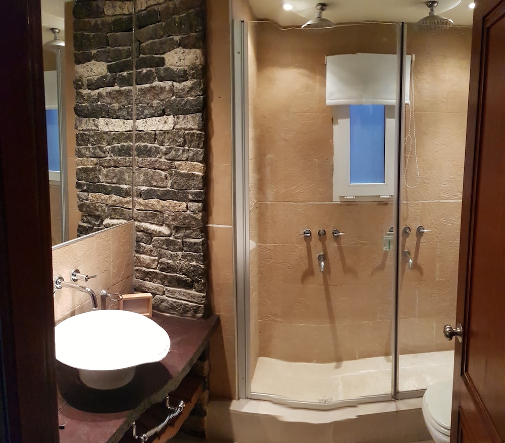 Superior Double Room, 1 King Bed, Non Smoking photo 3