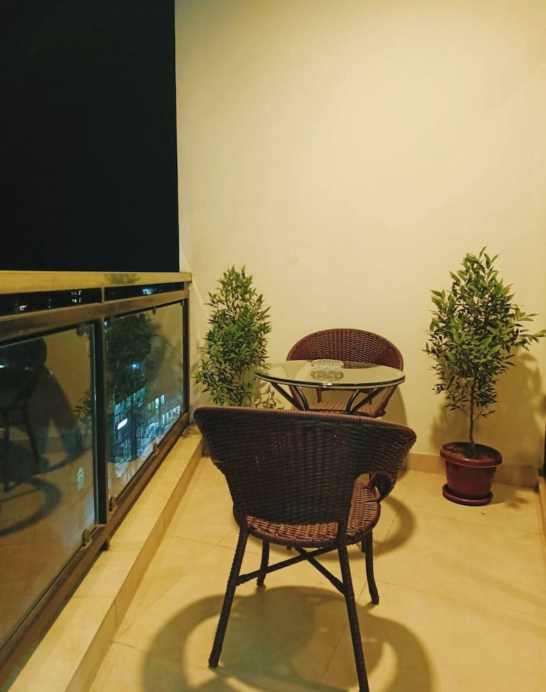 Deluxe Double or Twin Room, Balcony photo 1