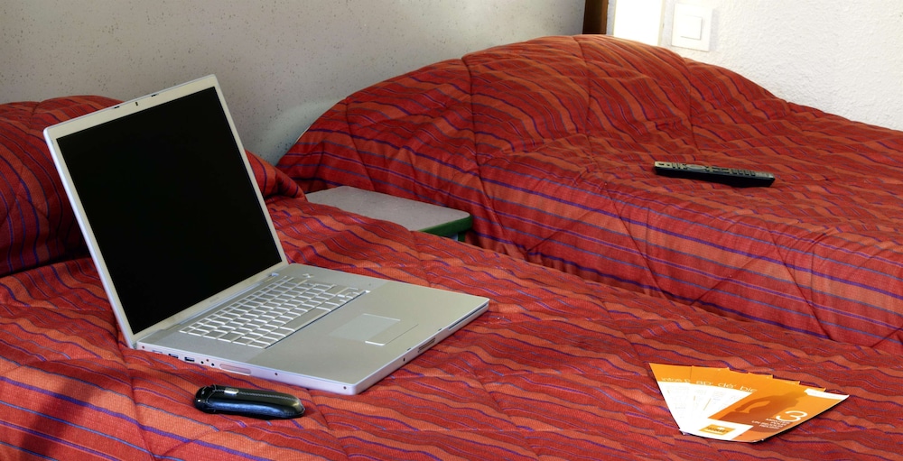 Standard Room, 2 Twin Beds - Photo 5