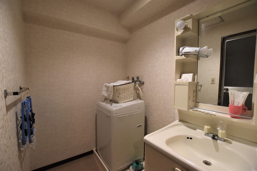 Deluxe Family Room, Non Smoking (203) photo 3