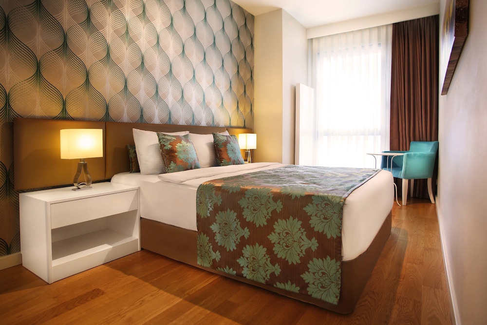 Deluxe Suite photo 3