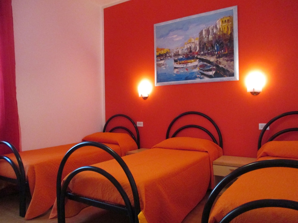 Apartment, 2 Bedrooms, Kitchen (Sally)