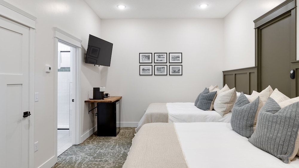 Basic Double Room photo 1