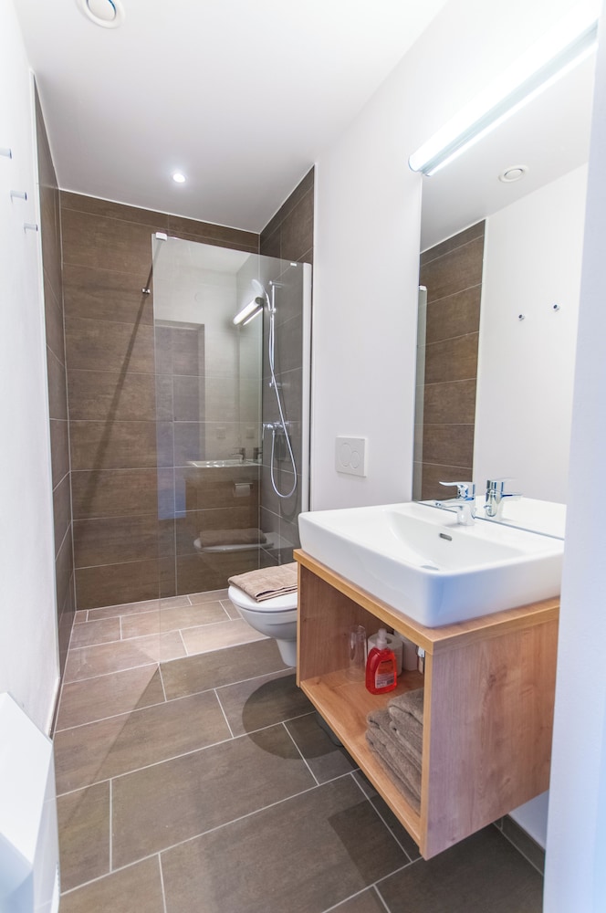 Twin Room, City View photo 3