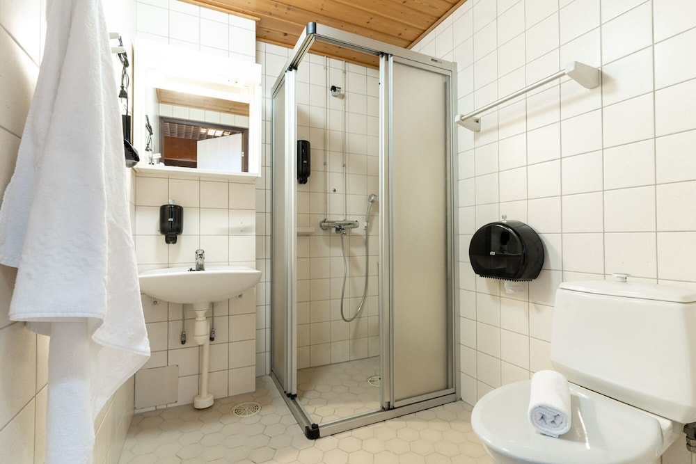 Suite - Photo 8