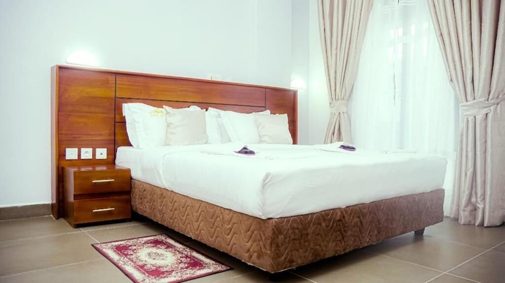 Classic Double Room, City View photo 1