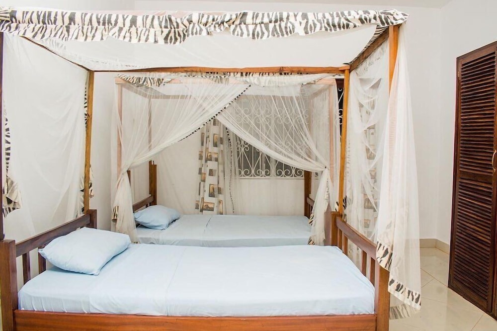 Luxury Villa photo 2