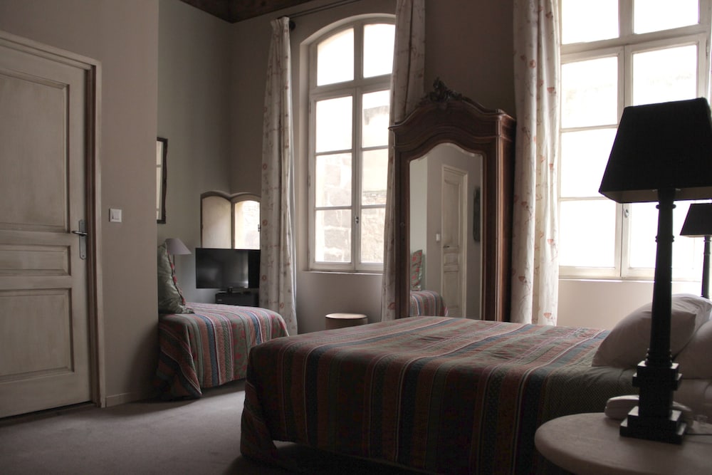 Deluxe Triple Room photo 2