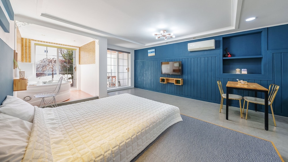 Basic Room, 1 Bedroom (A,Stay4 (Spa/Private BBQ))