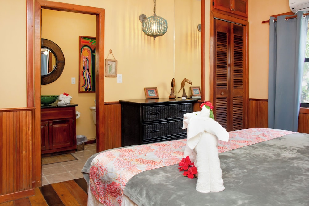 Traditional Single Room, 1 Queen Bed, Sea View, Ground Floor photo 2