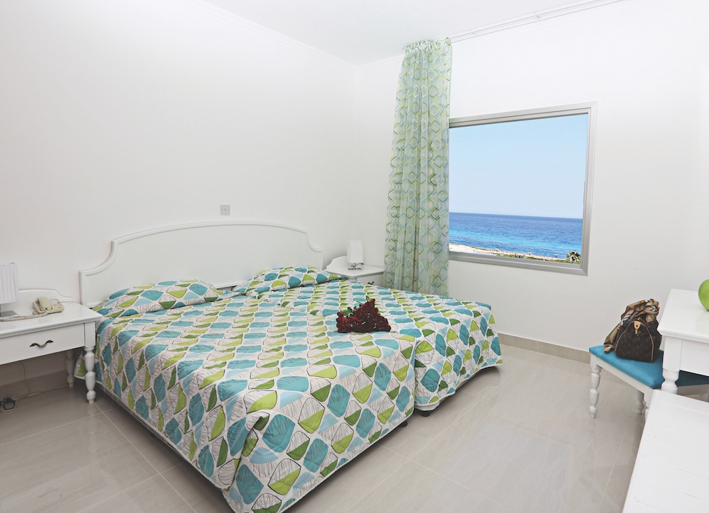 Apartment, 1 Bedroom, Partial Sea View