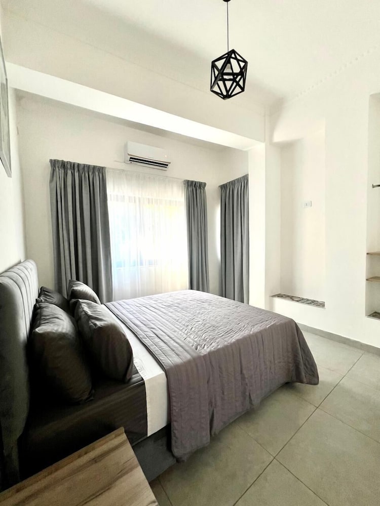 Twin Room with Ensuite - Photo 2
