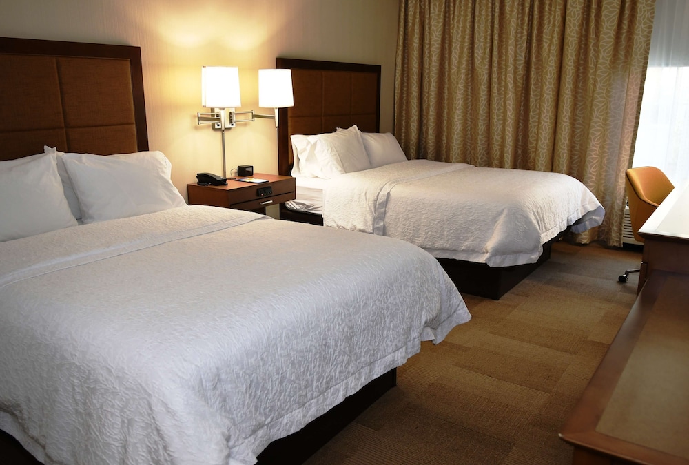Room, 1 Queen Bed, Accessible, Bathtub - Photo 3