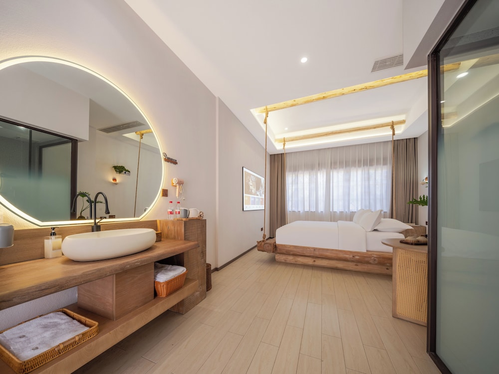 Basic Double Room, Courtyard View photo 2