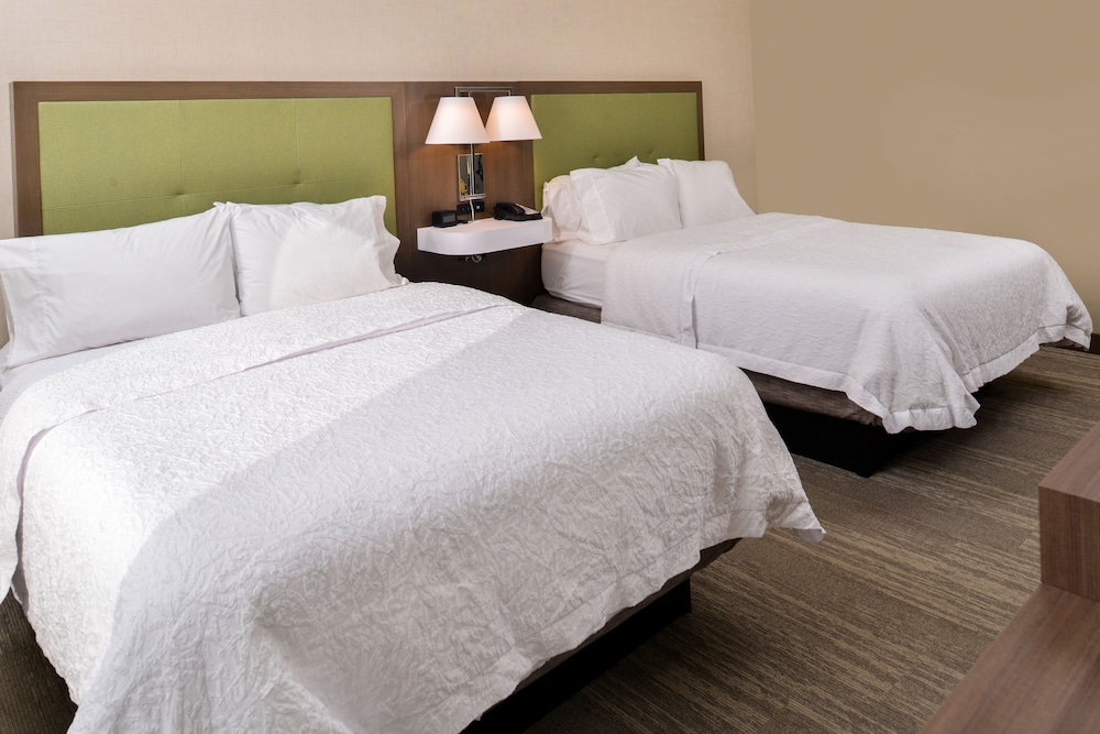 Room, 2 Queen Beds, Non Smoking photo 3
