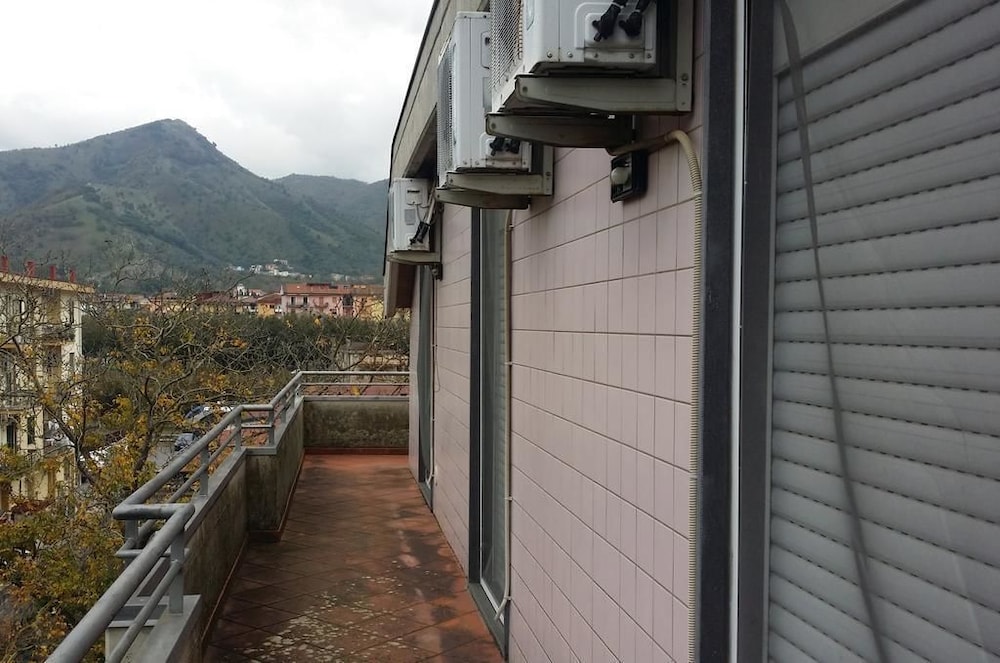 Double Room, Shared Bathroom, City View photo 3