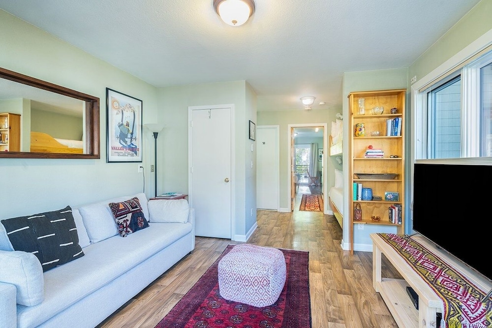 Condo, 1 Bedroom
