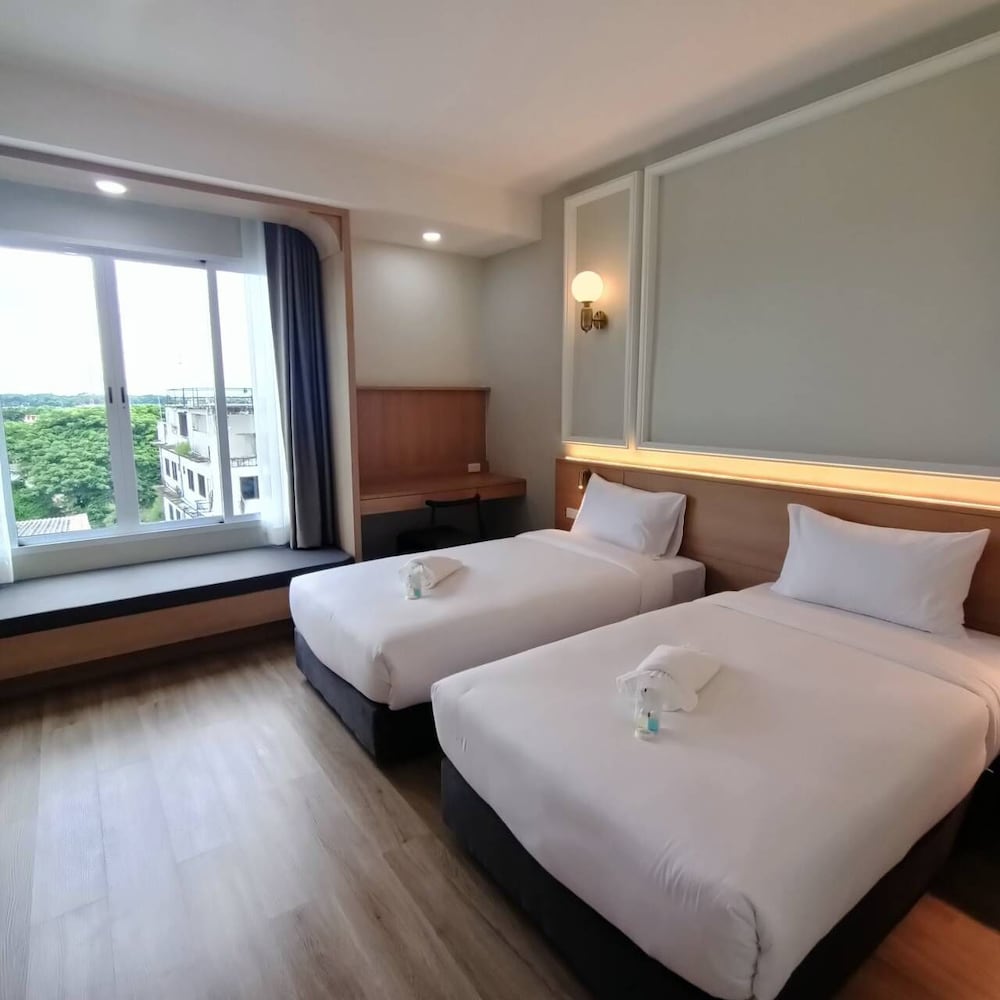 Deluxe Room, 2 Twin Beds - Photo 3
