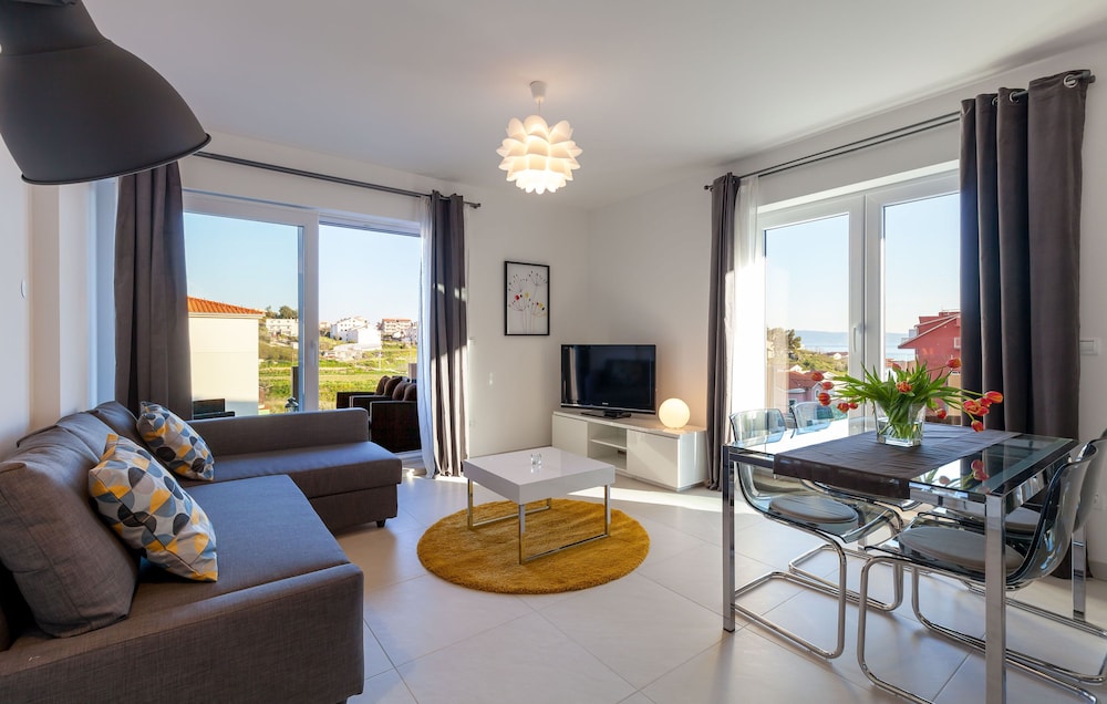 Family Apartment, 2 Bedrooms, Balcony, Sea View