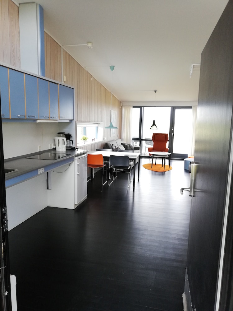 Standard Apartment, Multiple Beds, Partial Sea View photo 2