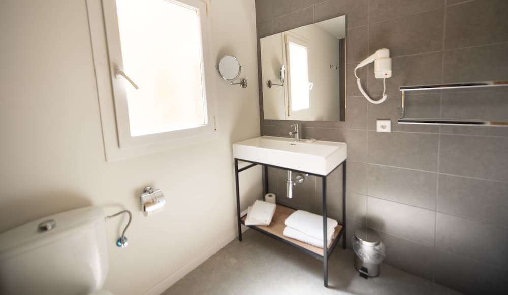 Single Room - Photo 5