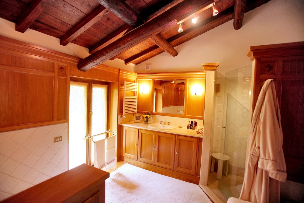 Classic Double or Twin Room photo 2