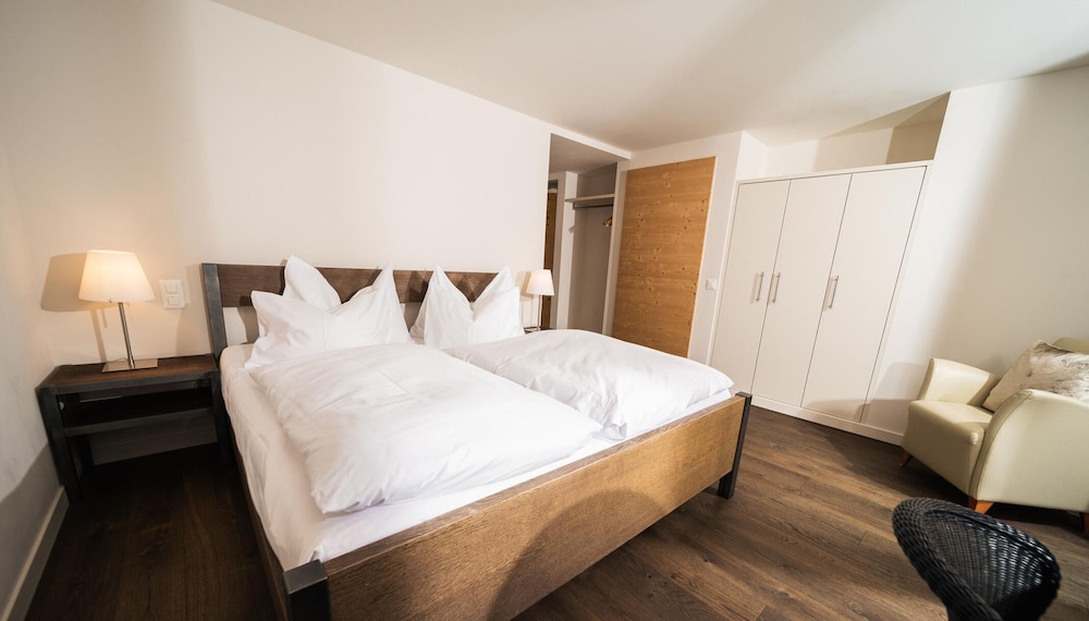 Standard Double Room photo 2