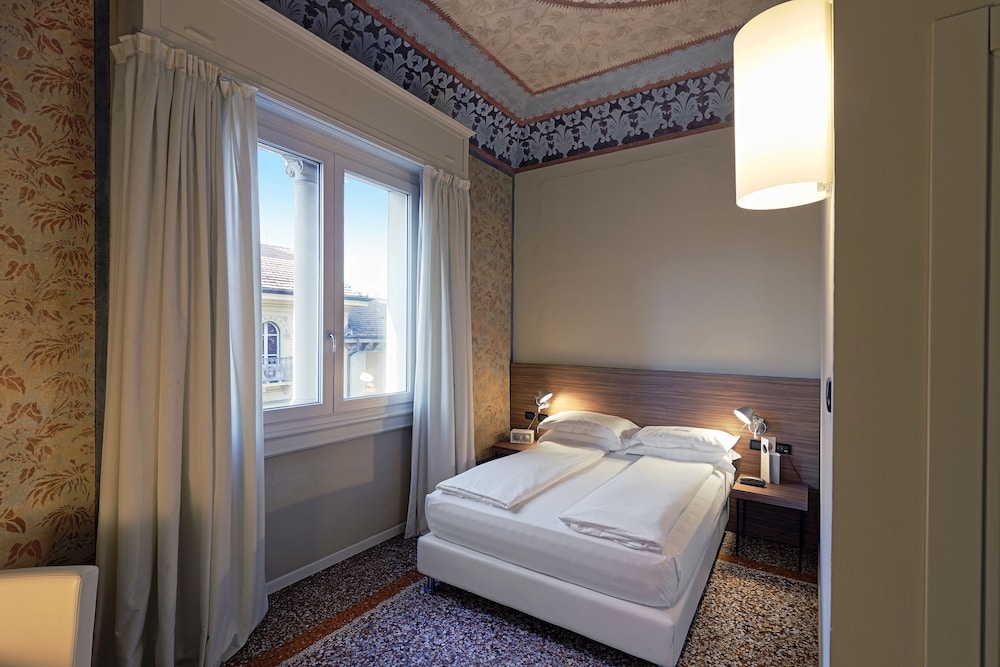 Deluxe Double Room - Photo 3